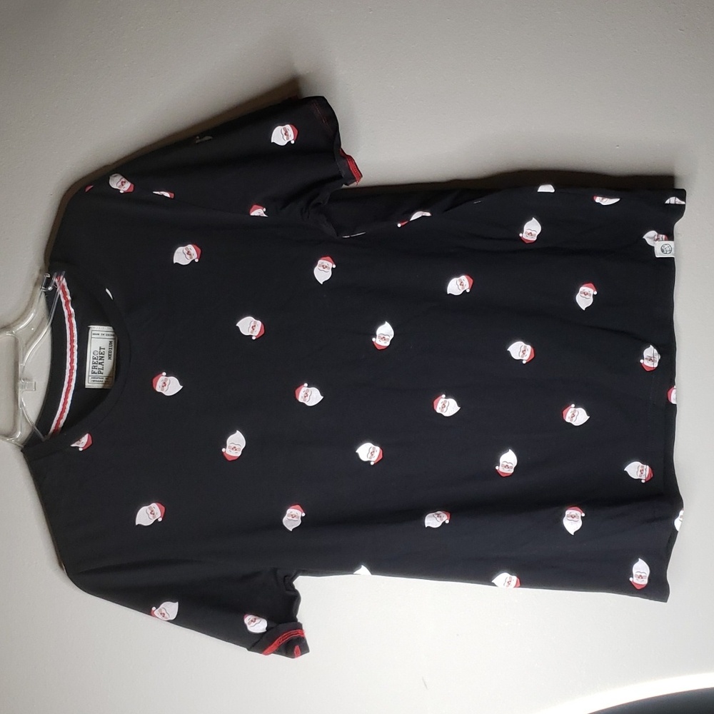 Free Planet Santa Head Black Tee Shirt Meduim